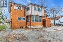 509 AYLMER AVENUE Unit# MAIN Windsor, ON N9A 1T7