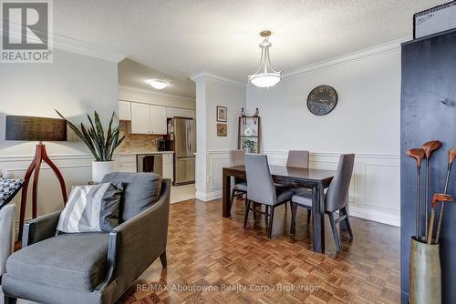 401 - 212 Kerr Street, Oakville (Co Central), ON - Indoor Photo Showing Dining Room