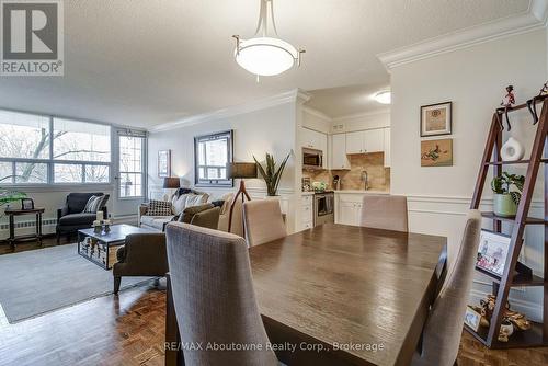 401 - 212 Kerr Street, Oakville (Co Central), ON - Indoor
