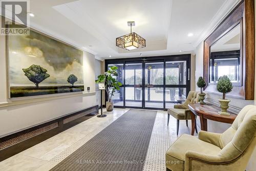 Lobby - 401 - 212 Kerr Street, Oakville (Co Central), ON - Indoor Photo Showing Other Room