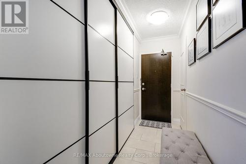 401 - 212 Kerr Street, Oakville (Co Central), ON - Indoor Photo Showing Other Room