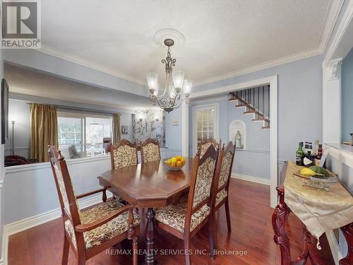 9 Malabar Crescent, Brampton, ON - Indoor Photo Showing Dining Room