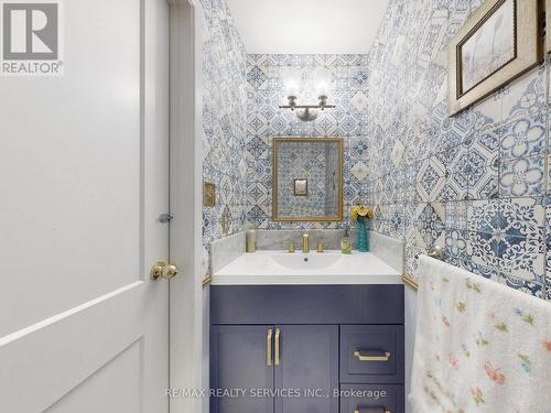9 Malabar Crescent, Brampton, ON - Indoor Photo Showing Bathroom