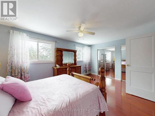 9 Malabar Crescent, Brampton, ON - Indoor Photo Showing Bedroom