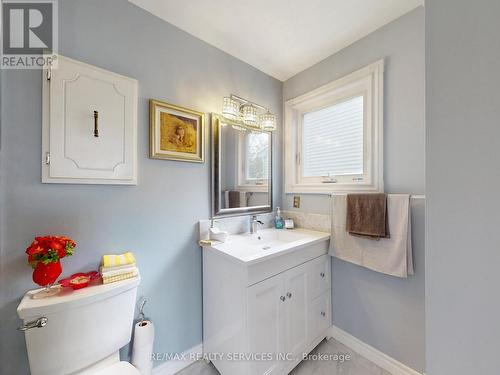 9 Malabar Crescent, Brampton, ON - Indoor Photo Showing Bathroom