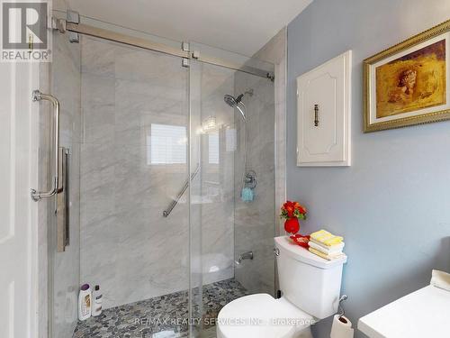 9 Malabar Crescent, Brampton, ON - Indoor Photo Showing Bathroom