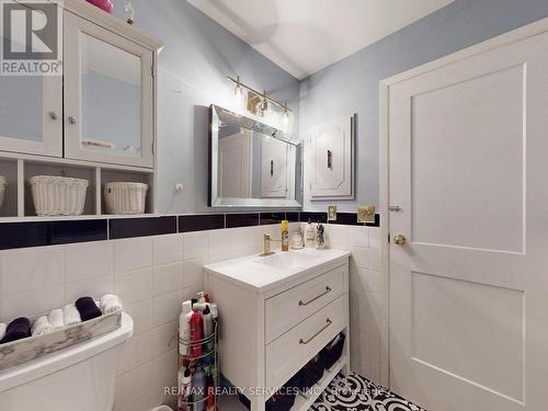 9 Malabar Crescent, Brampton, ON - Indoor Photo Showing Bathroom