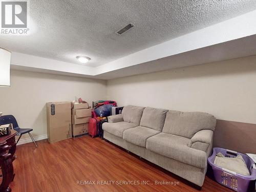 9 Malabar Crescent, Brampton, ON - Indoor