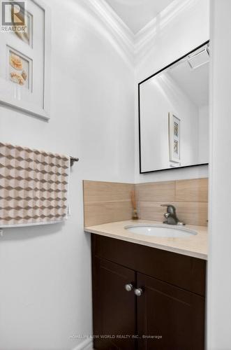 74 Heathcliffe Square, Brampton, ON - Indoor Photo Showing Bathroom