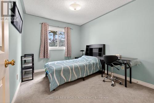 74 Heathcliffe Square, Brampton, ON - Indoor Photo Showing Bedroom