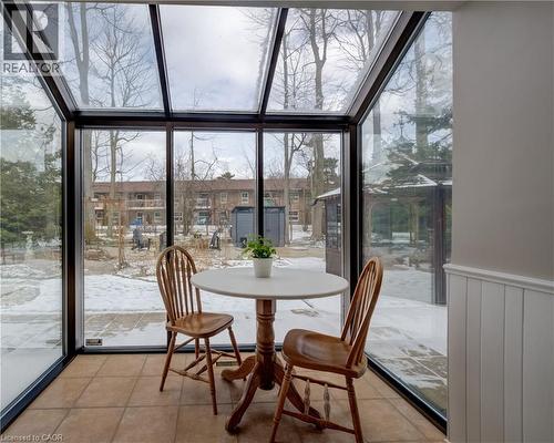 A pleasant area to enjoy your morning coffee. - 54 Glenwood Drive, Kitchener, ON - Indoor Photo Showing Dining Room