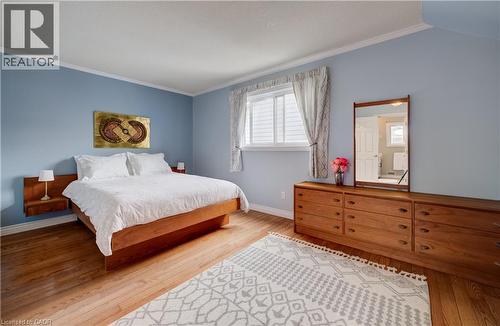 Lots of room in the primary bedroom. - 54 Glenwood Drive, Kitchener, ON - Indoor Photo Showing Bedroom