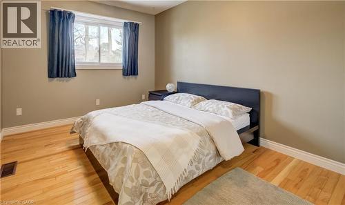 The main bath is large with a bath and full shower. - 54 Glenwood Drive, Kitchener, ON - Indoor Photo Showing Bathroom