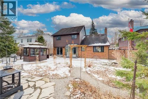 Beautiful landscaping - 54 Glenwood Drive, Kitchener, ON - Outdoor