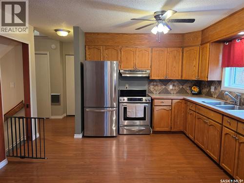 626 Jan Avenue, South Lake, SK - Indoor Photo Showing Kitchen With Double Sink