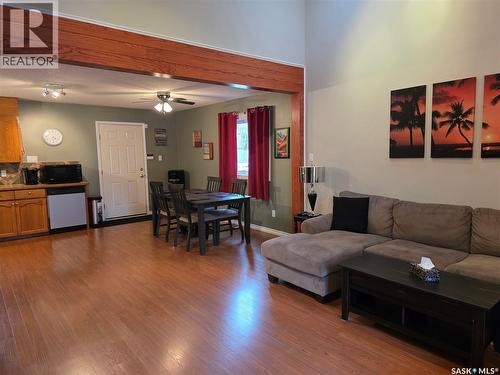 626 Jan Avenue, South Lake, SK - Indoor Photo Showing Living Room