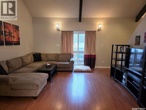 626 Jan Avenue, South Lake, SK - Indoor Photo Showing Living Room