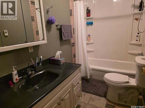626 Jan Avenue, South Lake, SK - Indoor Photo Showing Bathroom