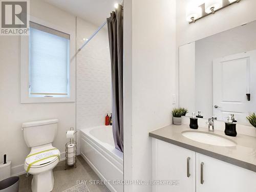 88 Harvey Bunker Crescent, Markham, ON - Indoor Photo Showing Bathroom