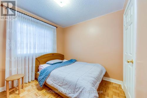 5829 Yachtsman Crossing, Mississauga, ON - Indoor Photo Showing Bedroom