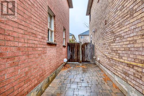 5829 Yachtsman Crossing, Mississauga, ON - Outdoor