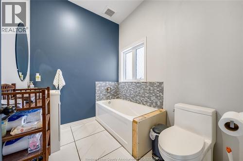 856 Talbot, Lakeshore, ON - Indoor Photo Showing Bathroom