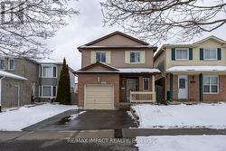 820 BENNETT CRESCENT  Oshawa (Pinecrest), ON L1K 1V4