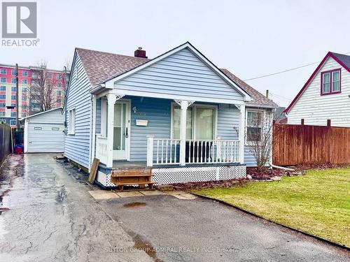 305 CROWLAND AVENUE  Welland, ON L3B 1X5