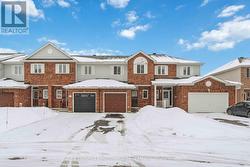 42 SUNNYBROOKE DRIVE  Ottawa, ON K2M 2P3