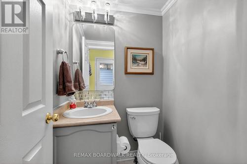 42 College Circle, Ottawa, ON - Indoor Photo Showing Bathroom