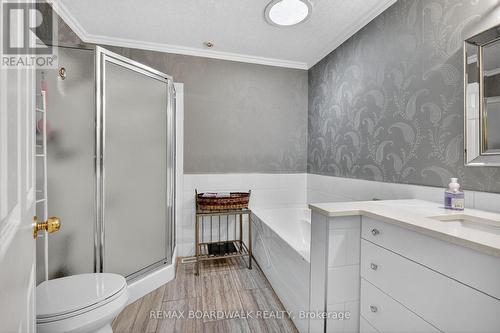 42 College Circle, Ottawa, ON - Indoor Photo Showing Bathroom