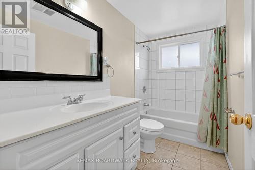 2666 Regina Street, Ottawa, ON - Indoor Photo Showing Bathroom