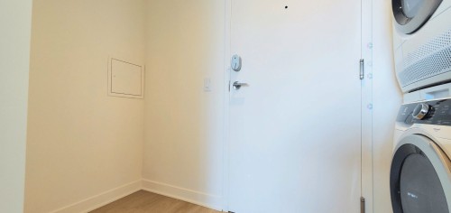 Hall d'entrée/Vestibule - 1504-360 Rue Mayor, Montréal (Ville-Marie), QC - Indoor Photo Showing Laundry Room