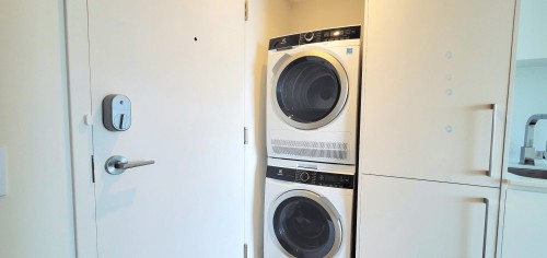 Salle de lavage - 1504-360 Rue Mayor, Montréal (Ville-Marie), QC - Indoor Photo Showing Laundry Room