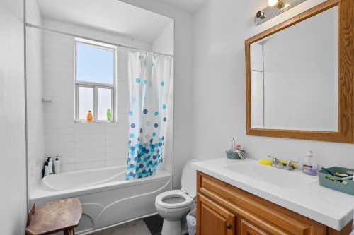 Bathroom - 1455 Av. Laurier E., Montréal (Le Plateau-Mont-Royal), QC - Indoor Photo Showing Bathroom