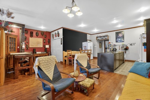 Salon - 5067  - 5071 Rue Bannantyne, Montréal (Verdun/Île-Des-Soeurs), QC - Indoor