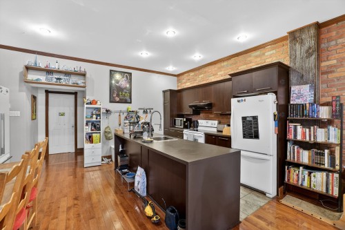 Cuisine - 5067  - 5071 Rue Bannantyne, Montréal (Verdun/Île-Des-Soeurs), QC - Indoor Photo Showing Kitchen With Double Sink