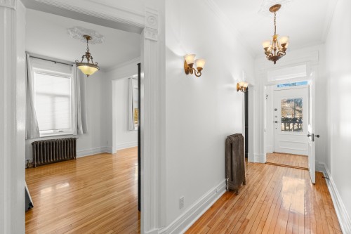 Hall d'entrée/Vestibule - 4382-4380  - 4382 Ch. De La Côte-Des-Neiges, Westmount, QC - Indoor Photo Showing Other Room