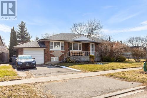 972 FOURTH STREET  Mississauga, ON L5E 1J9