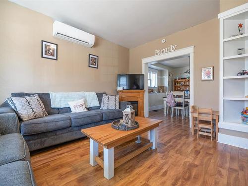 2 Davison Street, Amherst, NS 