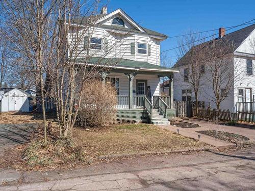 2 Davison Street, Amherst, NS 