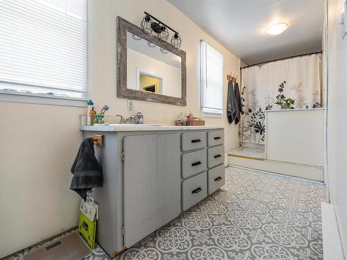 2 Davison Street, Amherst, NS 