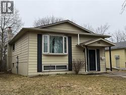 60 HELENE Crescent Waterloo, ON N2L 5E5