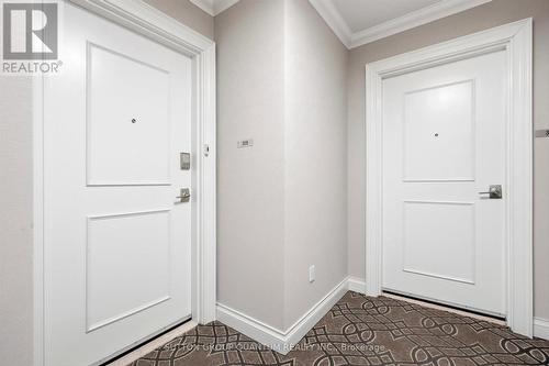 305 - 390 Upper Middle Road E, Oakville, ON - Indoor Photo Showing Other Room