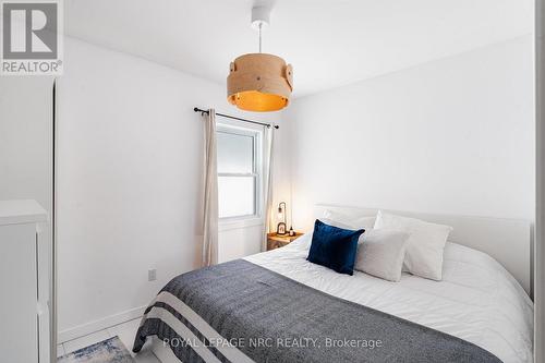 37 Lock Street, St. Catharines (Port Dalhousie), ON - Indoor Photo Showing Bedroom