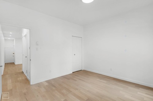 Chambre à coucher - 2-3581 Rue Ste-Famille, Montréal (Le Plateau-Mont-Royal), QC - Indoor Photo Showing Other Room