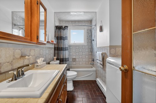 Salle de bains - 18 Rue Gratton, Sainte-Thérèse, QC - Indoor Photo Showing Bathroom