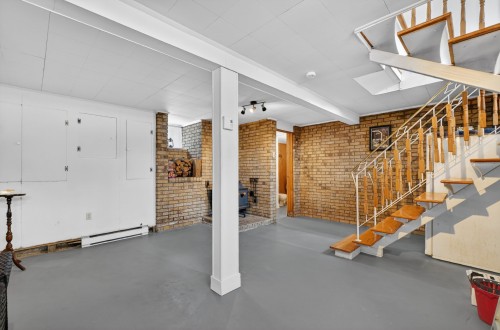 Salle familiale - 18 Rue Gratton, Sainte-Thérèse, QC - Indoor