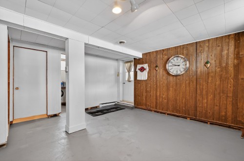 Salle familiale - 18 Rue Gratton, Sainte-Thérèse, QC - Indoor Photo Showing Other Room