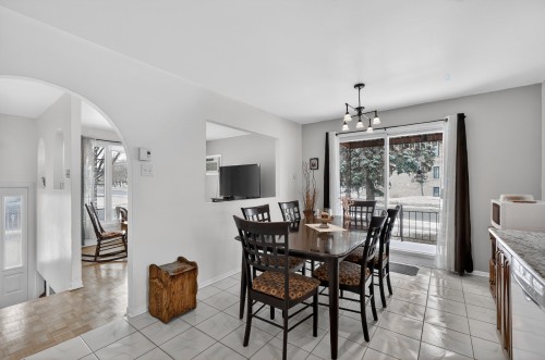 Cuisine - 18 Rue Gratton, Sainte-Thérèse, QC - Indoor Photo Showing Dining Room